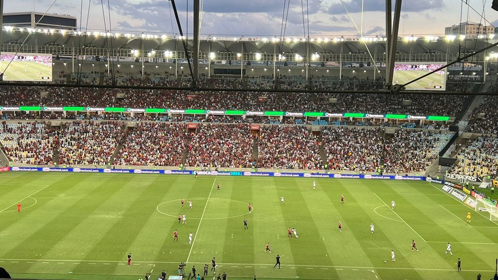 Vasco x Flamengo no Maracanã — Foto: ge