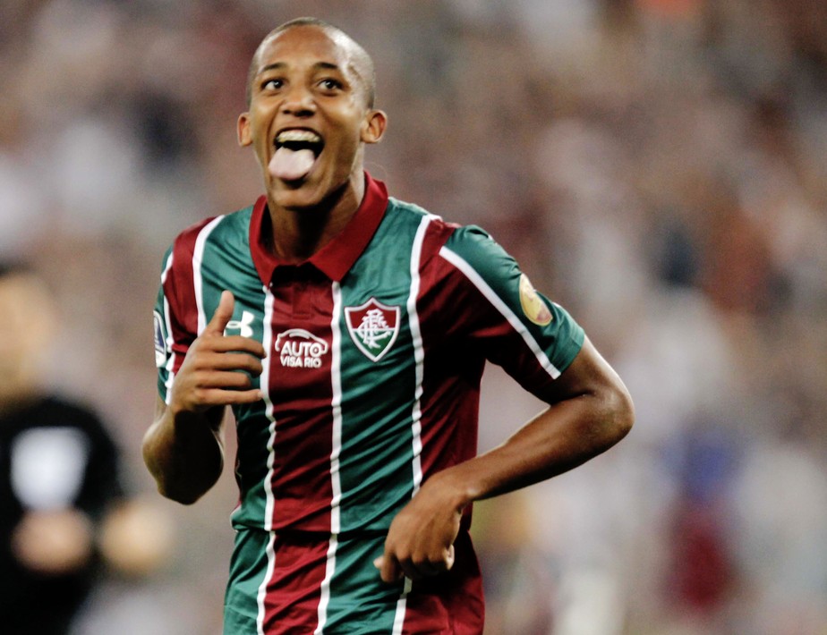 Com noite fenomenal, João Pedro chega a números superiores a Ronaldo e cia.  no início de carreira | fluminense | ge