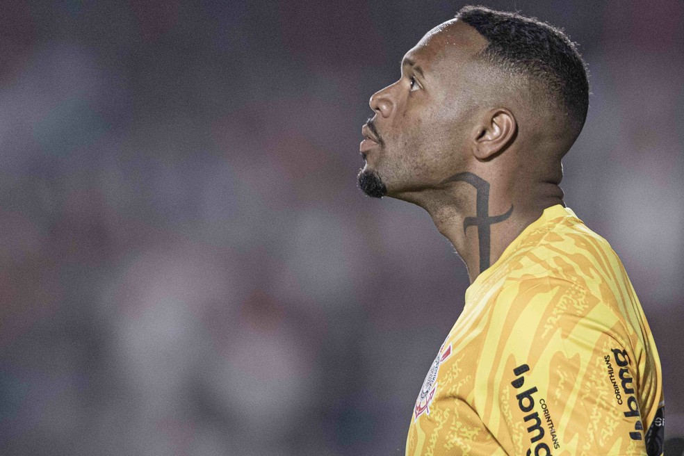 Carlos Miguel em Atlético-GO x Corinthians — Foto: Heber Gomes/AGIF