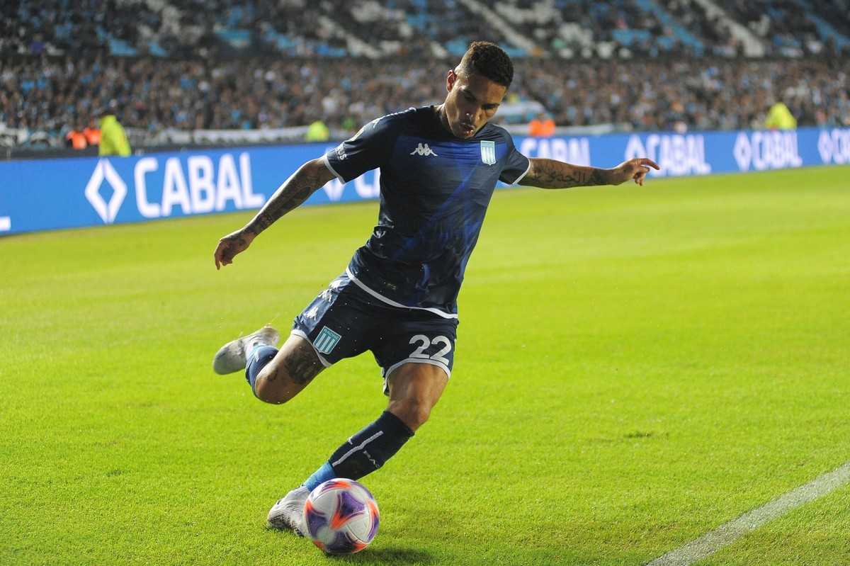 Guerreiro, Fernandão chegou ao sétimo gol com a camisa do Goiás - Goiás  Esporte Clube