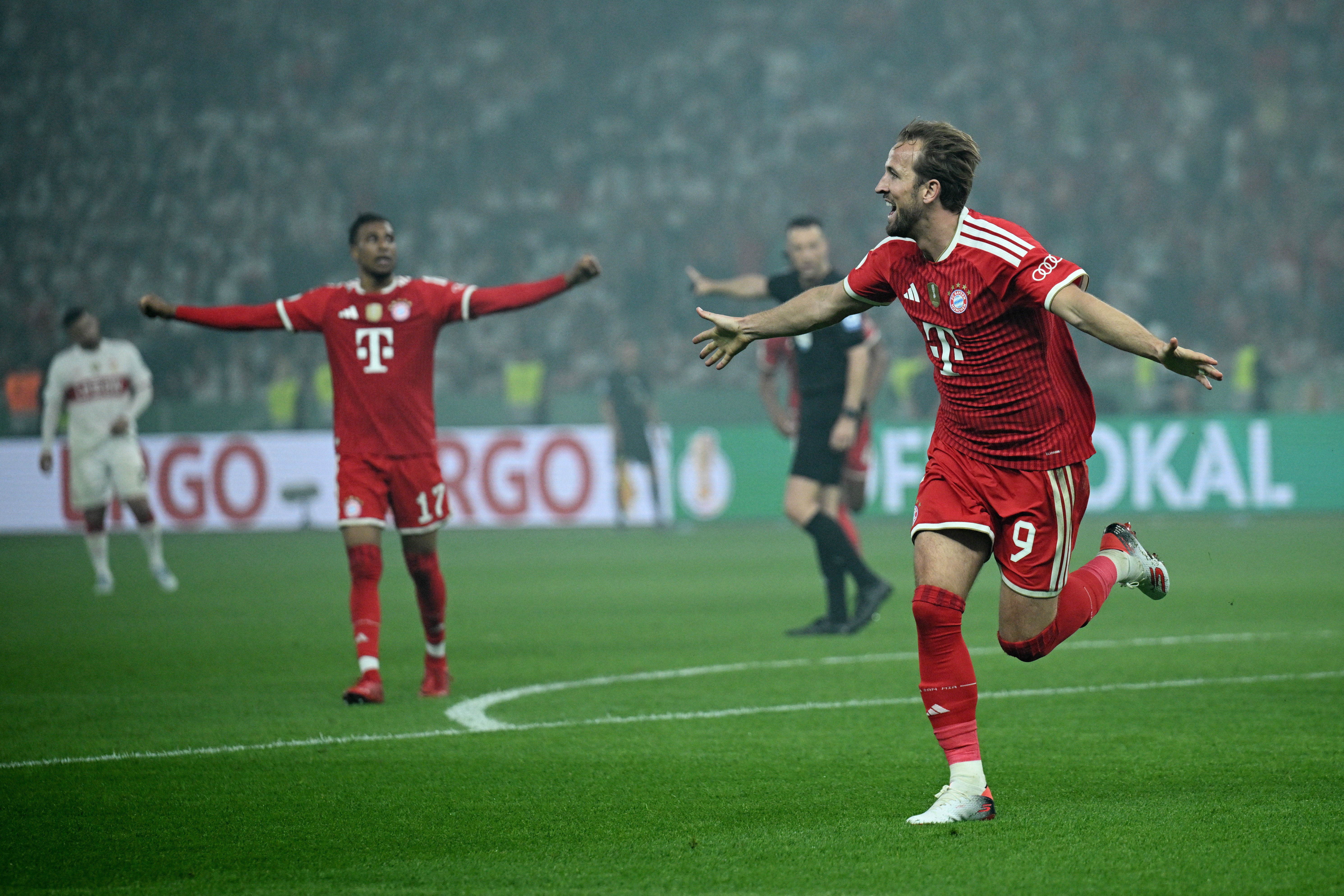 Com três gols de Kane, Bayern de Munique vence Stuttgart e conquista a Copa da Alemanha