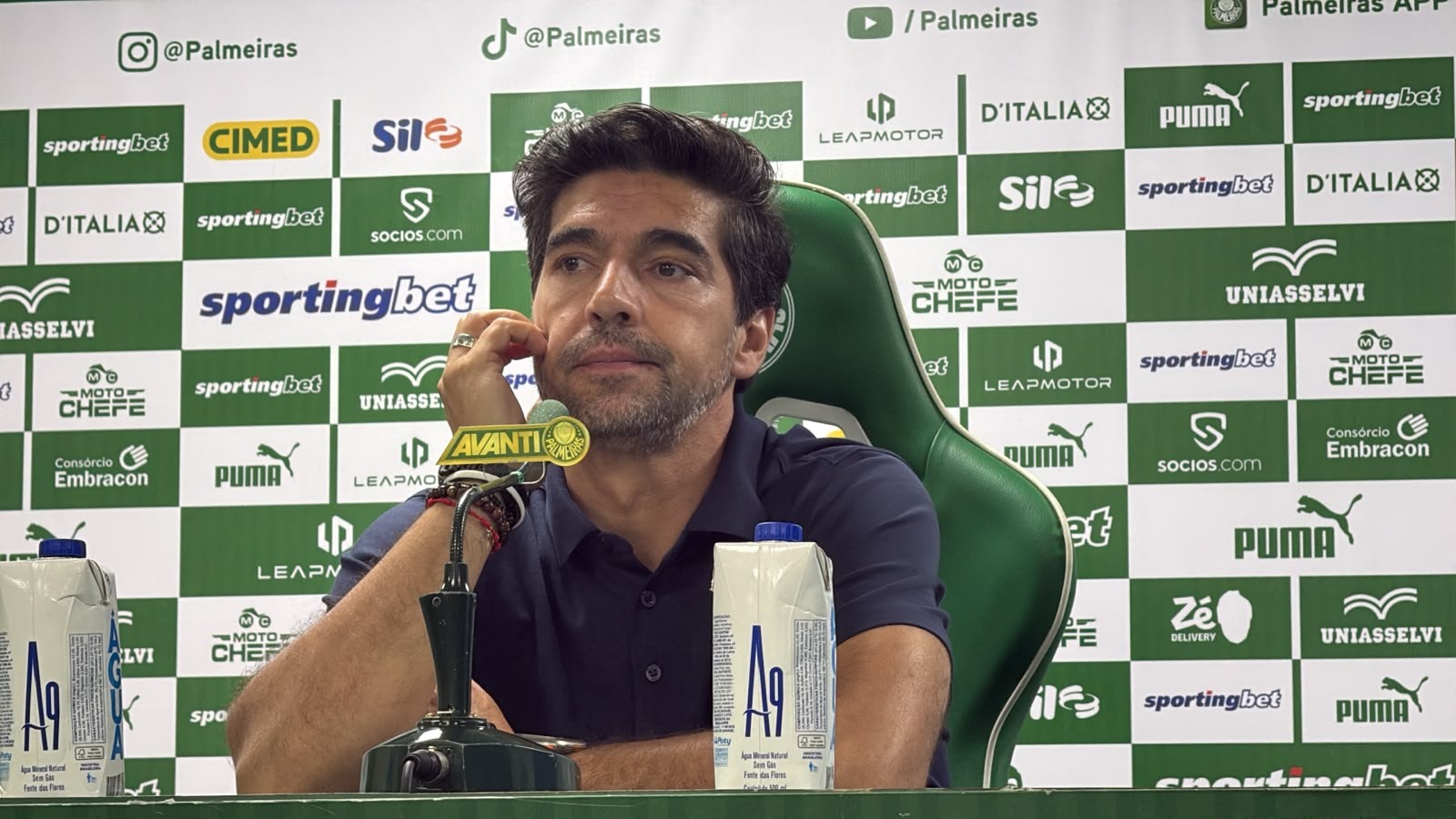 Abel diz como deve substituir Allan e elogia elenco do Palmeiras: "Juntamos talento e dedicação"