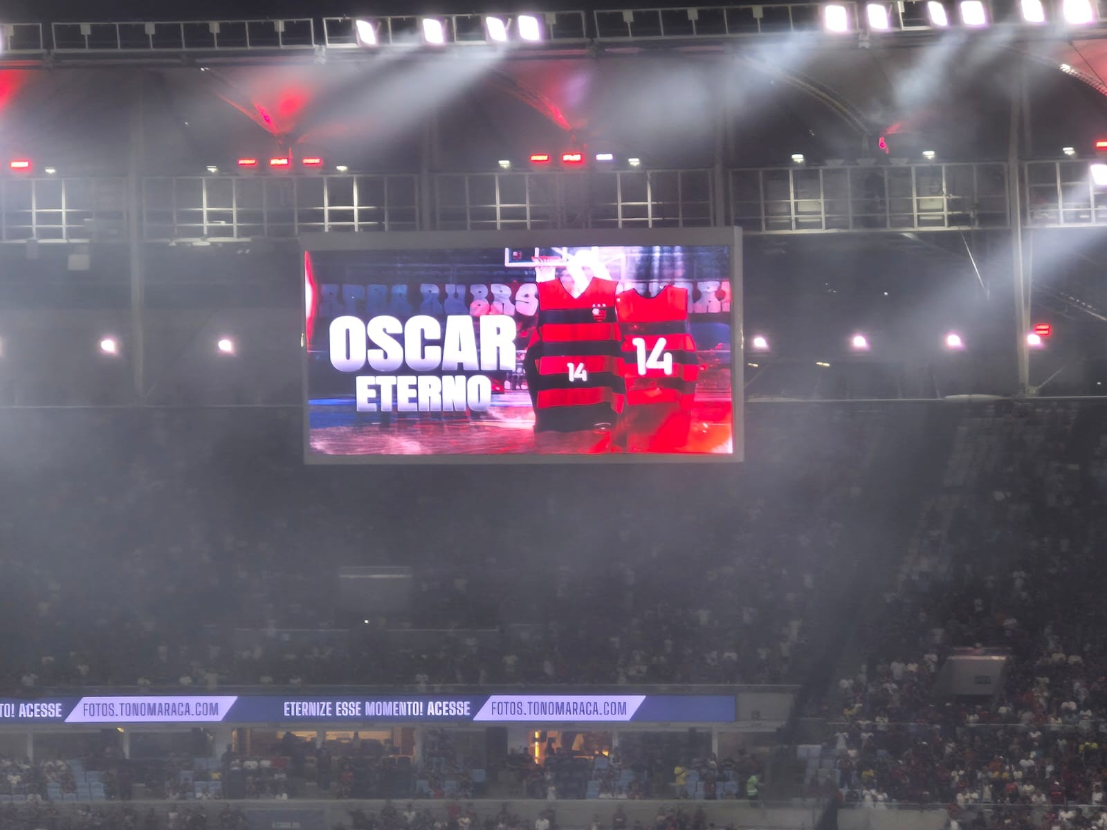 Flamengo e sua Torcida Prestam Tributo a Oscar Schmidt em Grande Estilo Antes do Confronto com o Bahia
