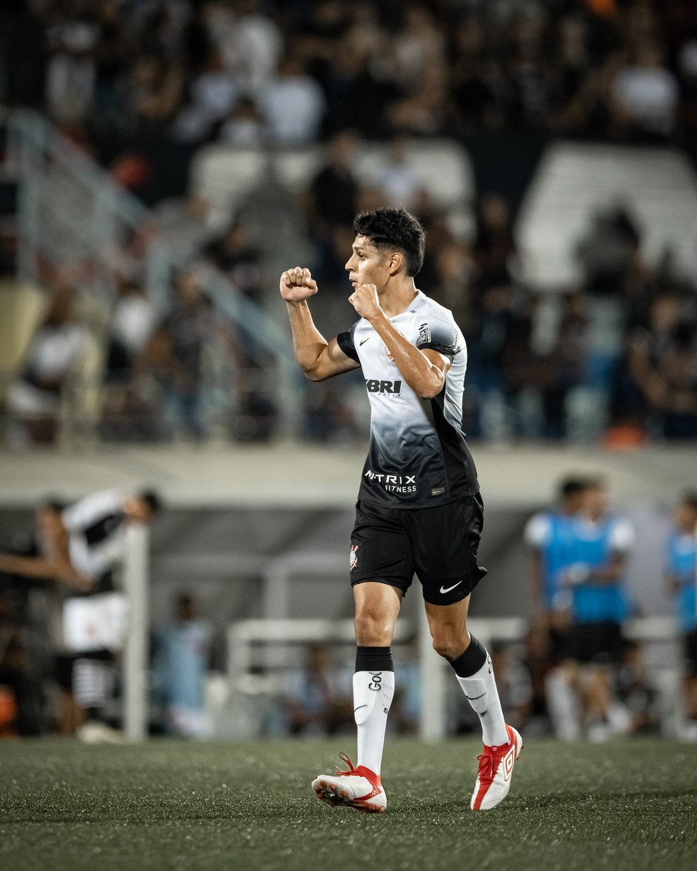 Gol do Corinthians contra o Vasco, Copinha — Foto: Abner Dourado/AGIF