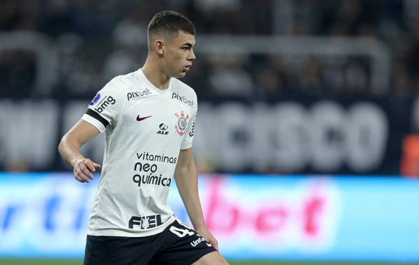 Corinthians analisa oferta do Chelsea por Gabriel Moscardo e prepara contraproposta