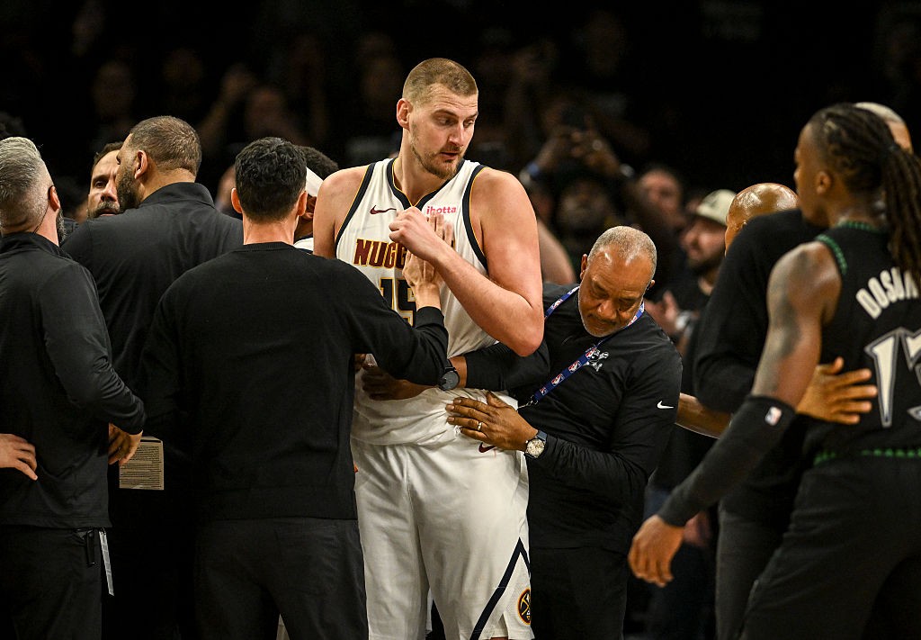 NBA multa Jokic em mais de R$ 250 mil por briga no jogo entre Nuggets e Wolves