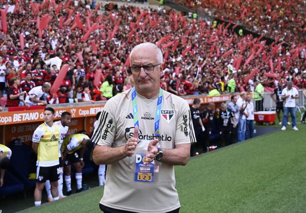 Flamengo x São Paulo: VAR salva Beraldo de suspensão no segundo jogo da  final da Copa do Brasil