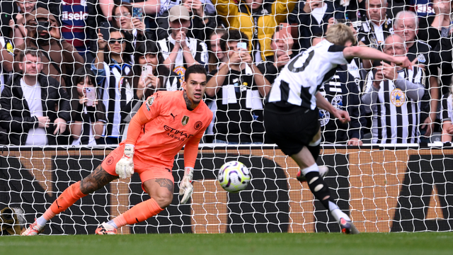 Em jogo marcado por polêmica, Newcastle e City empatam na Premier League 3 gordon getty