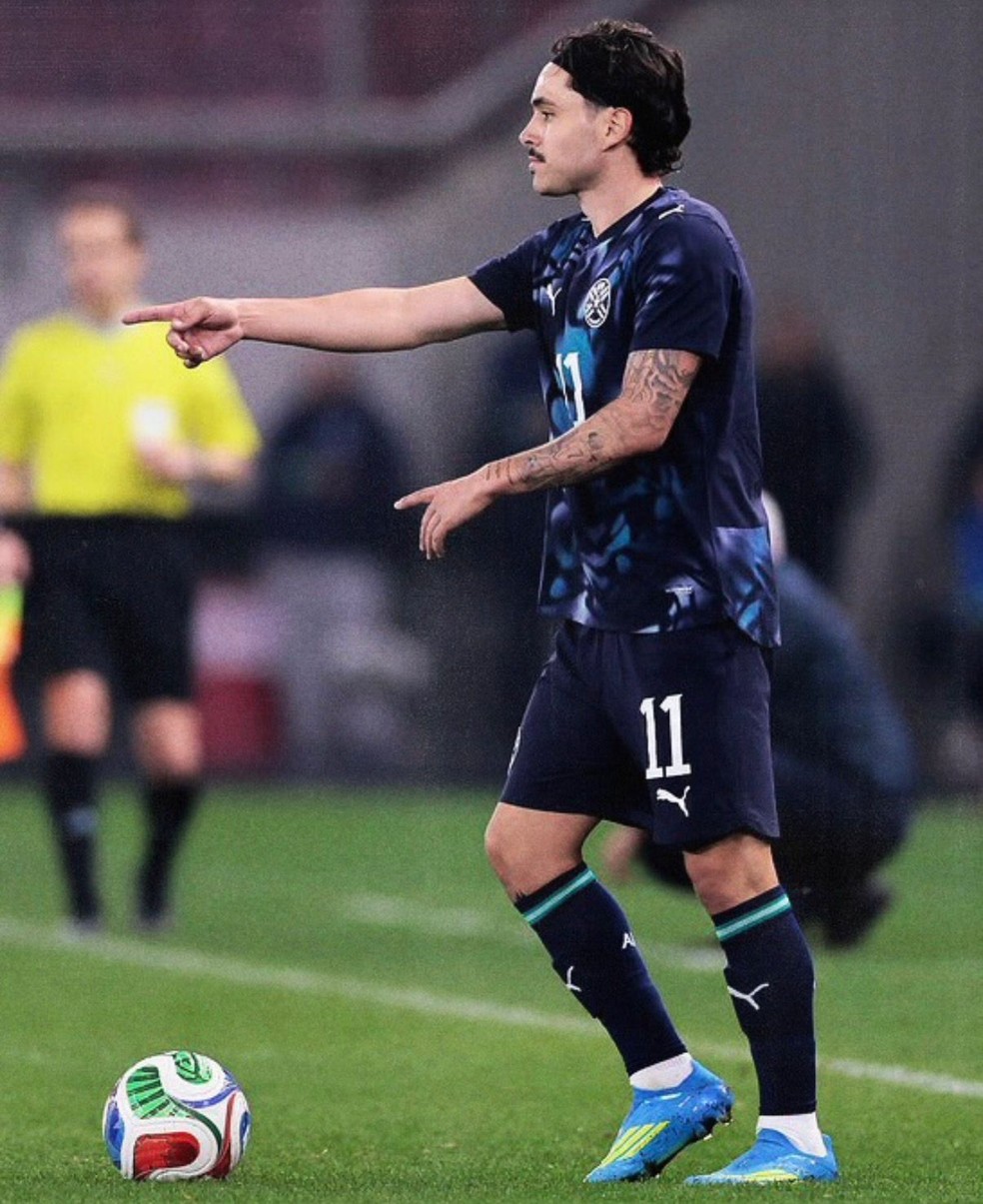 Mauricio, do Palmeiras, estreia pela seleção do Paraguai — Foto: Reprodução