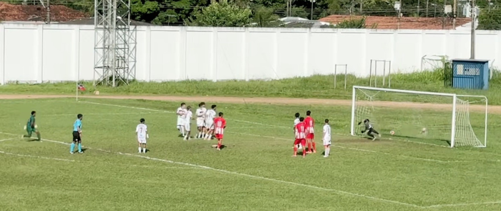 Goleiro autor de gol na Copa do Brasil Sub-15 não treina falta, revela técnico do Santa Cruz-AC