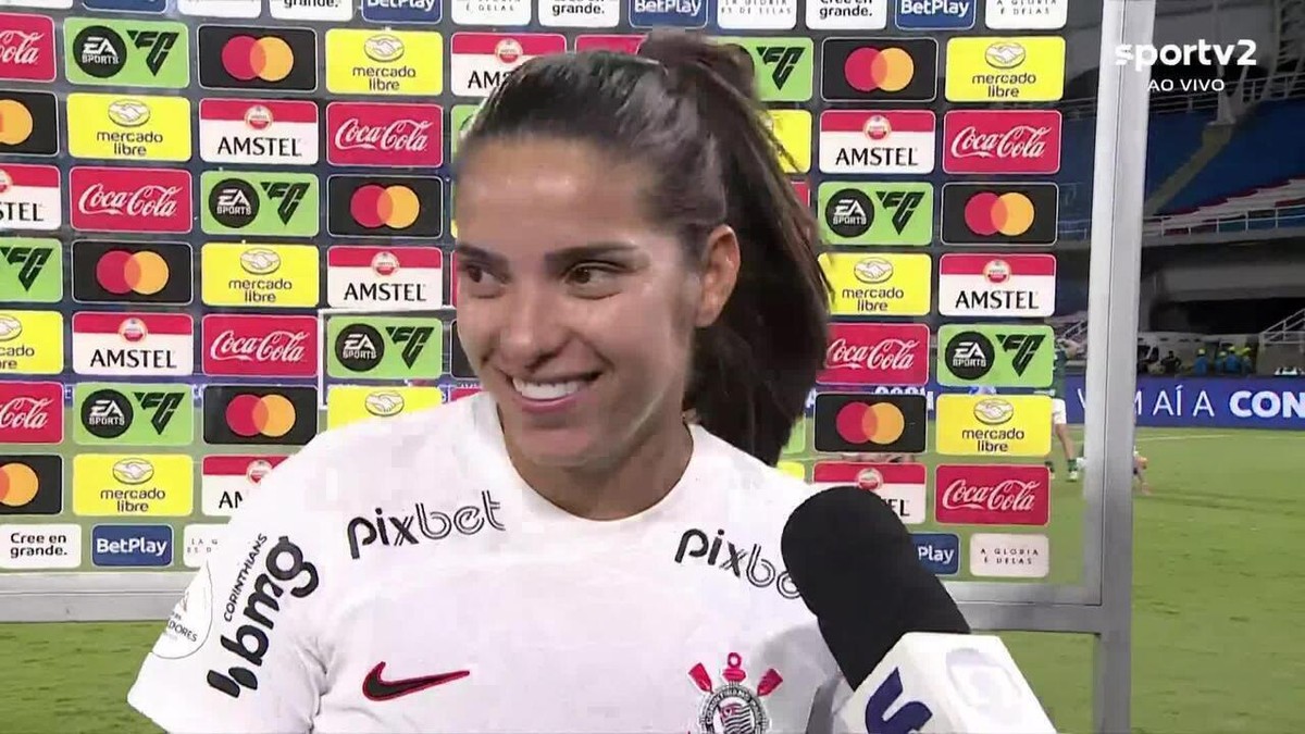 Millene chora e desabafa com título do Corinthians na Libertadores:  Curtindo pra c******