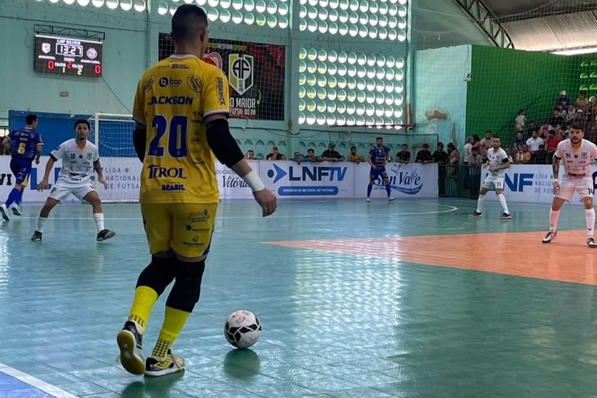 Jogadores do Apodi durante partida em casa na Liga Nacional de Futsal Silver