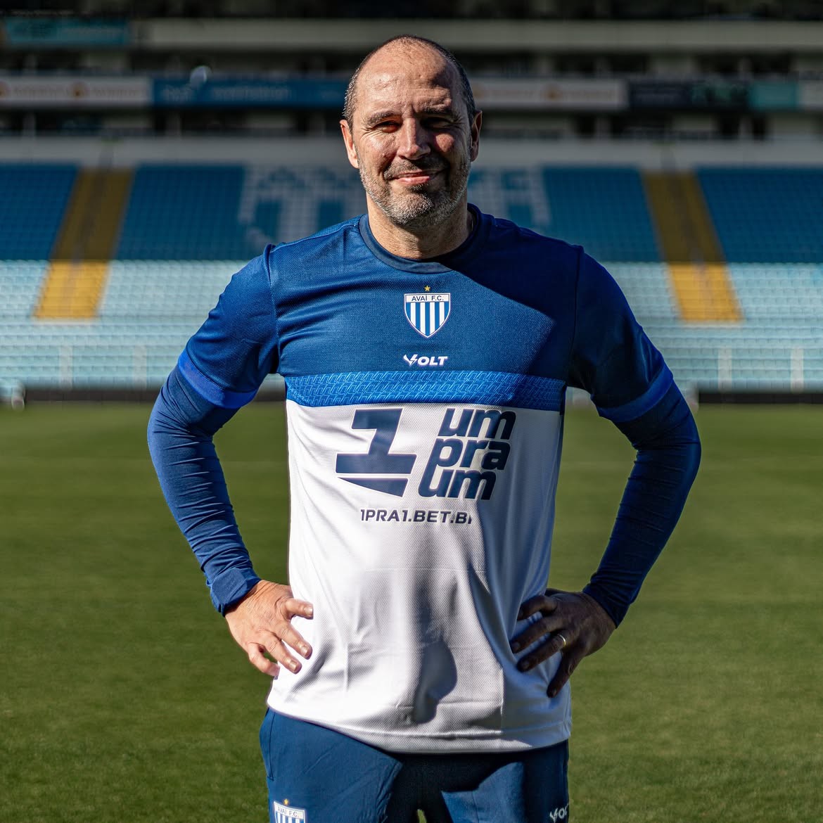 Avaí anuncia a contratação do técnico Allan Aal