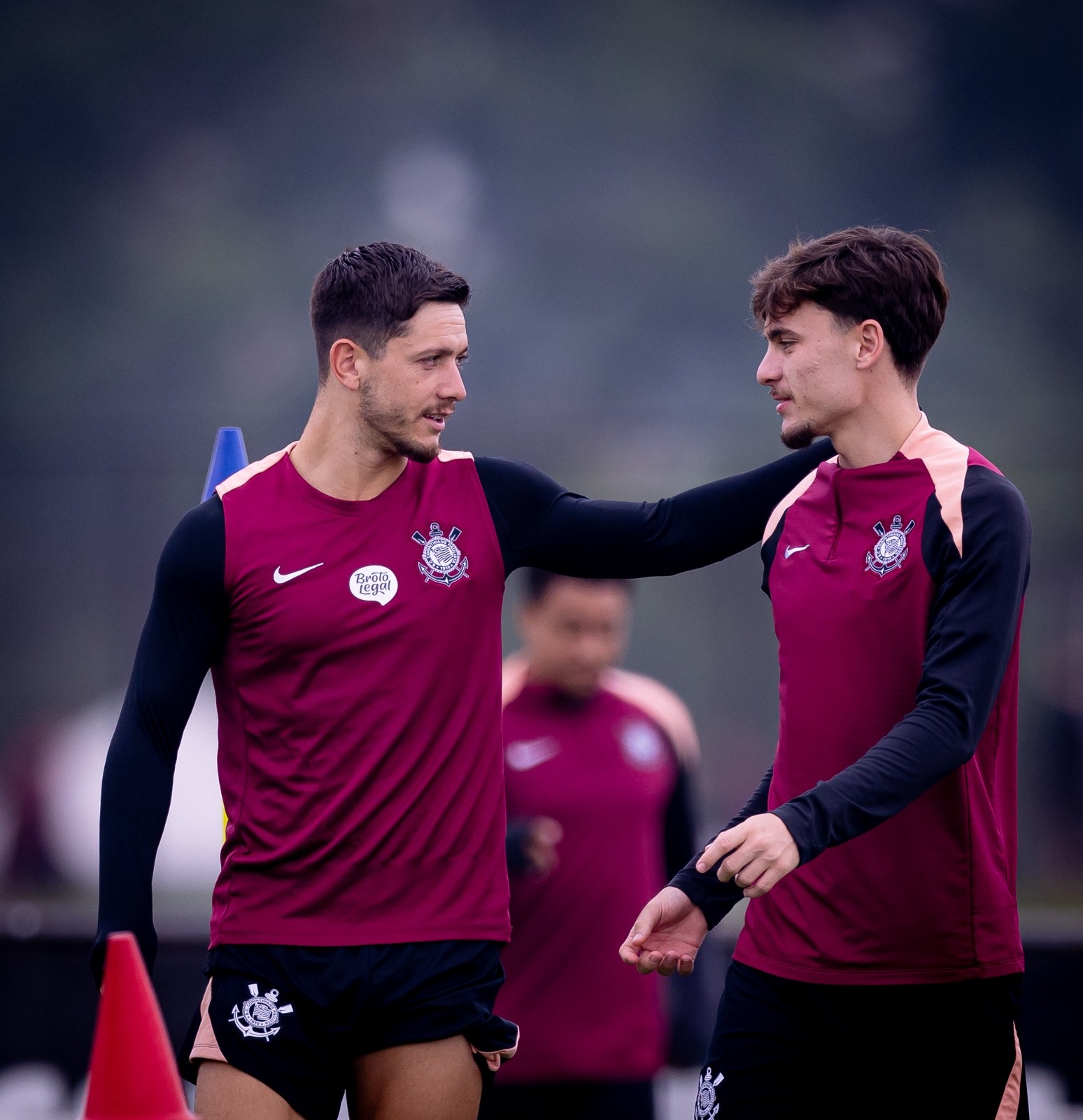 Escalação do Corinthians: Diniz prepara mudanças no meio e terá retorno de Yuri Alberto