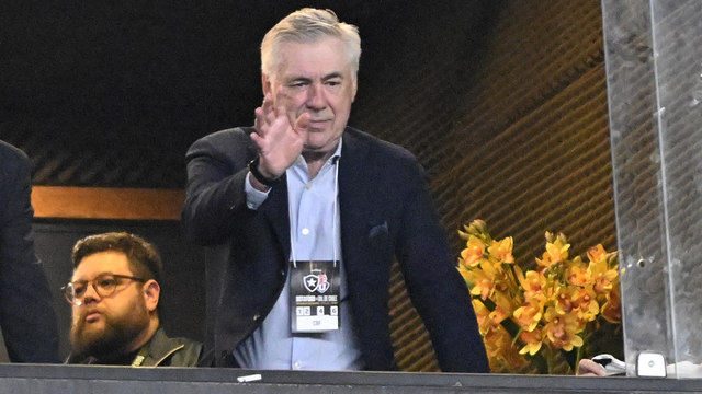 Carlo Ancelotti, técnico da seleção brasileira, no jogo entre Botafogo e Universidad de Chile