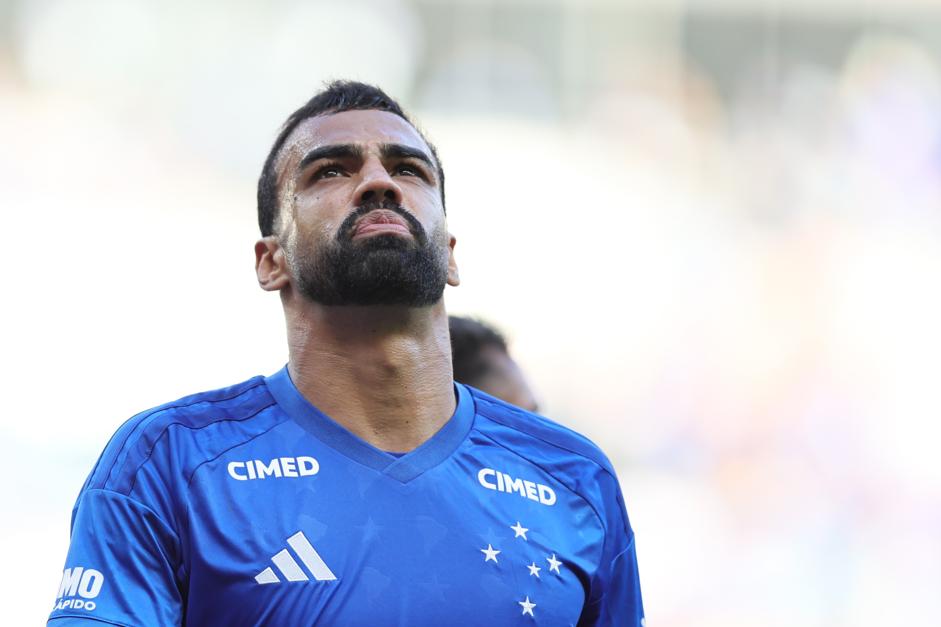 Cedido pelo Cruzeiro à Chape após acidente, Fabrício Bruno celebra reencontro: "Me deu base sólida"