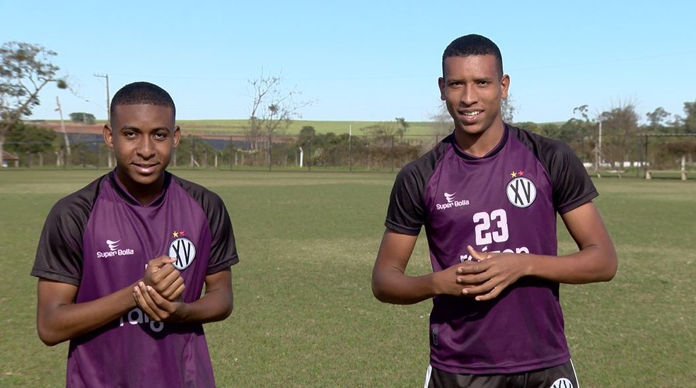 Thiago, tio, e Kevin, sobrinho, na base do XV de Piracicaba — Foto: Reprodução / EPTV