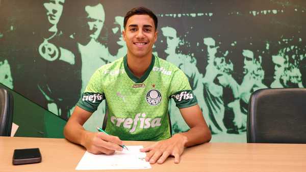 ATÉ 2028! Jóia do Verdão renova contrato por mais quatro anos
