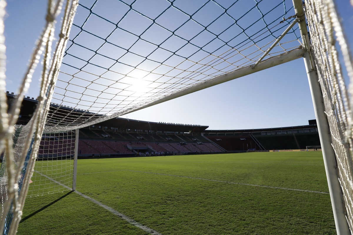 Ingressos à venda para clássico entre Pouso Alegre e Cruzeiro em Uberlândia.