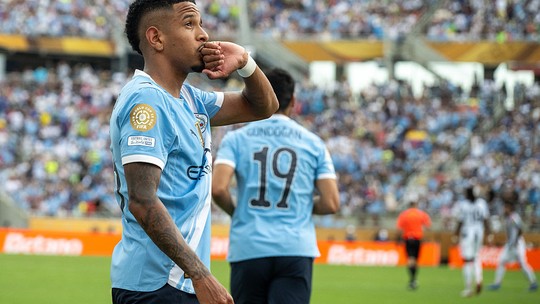 Savinho seguirá no Manchester City, apesar das investidas do Tottenham