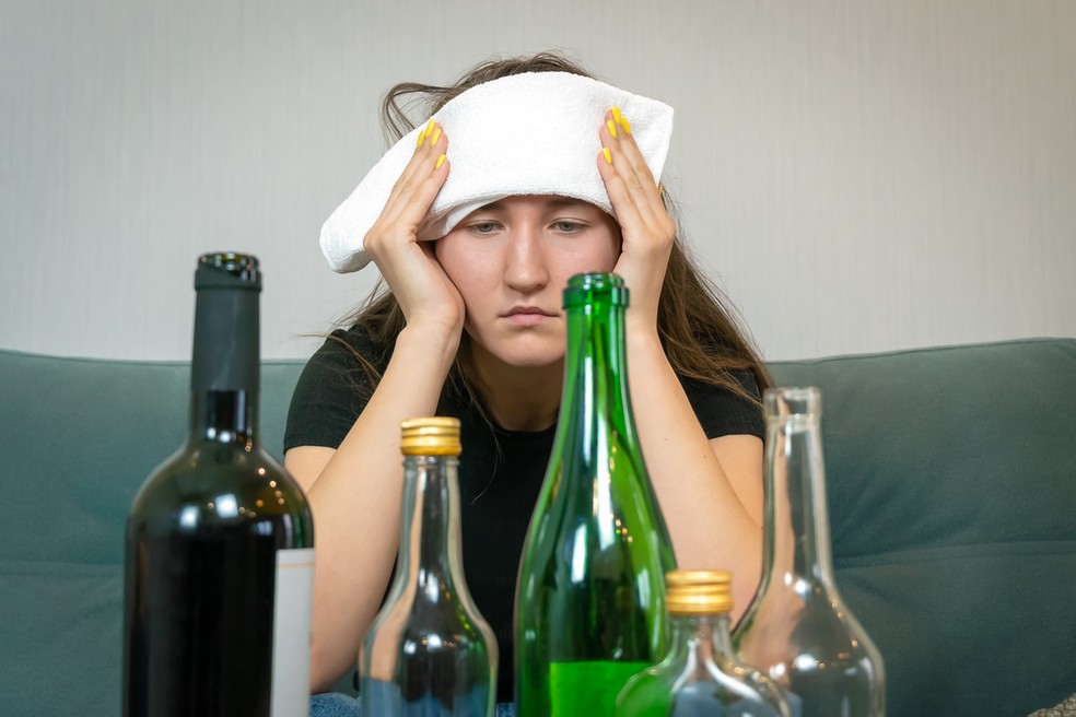Ressaca de Ano-Novo: saiba como tratar o mal-estar depois do Réveillon — Foto: iStock