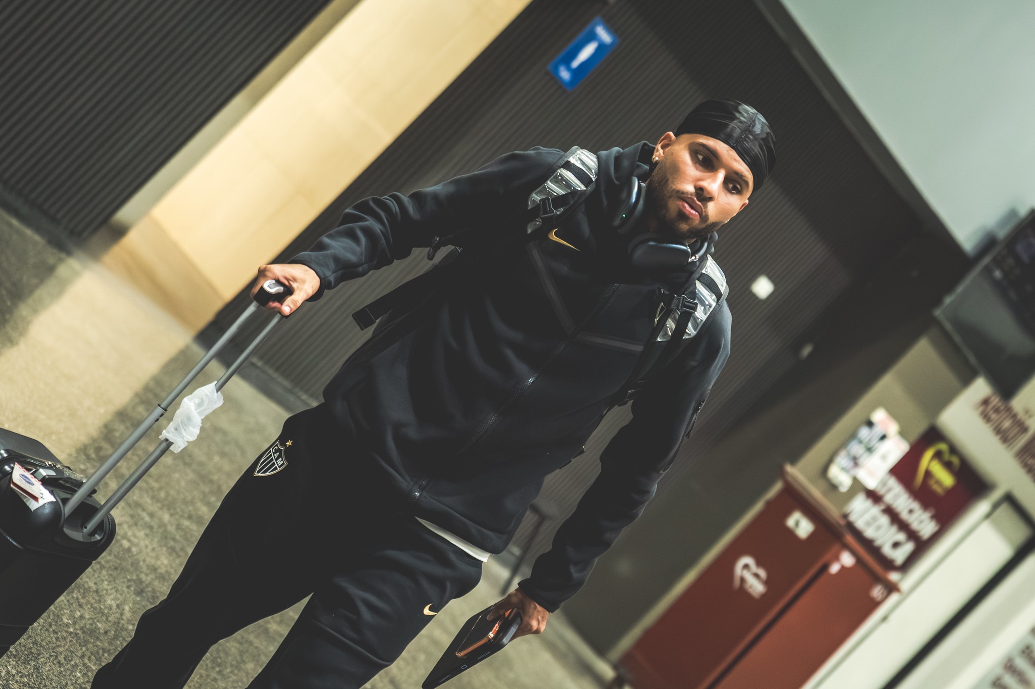 Volante do Atlético-MG rebate críticas: 