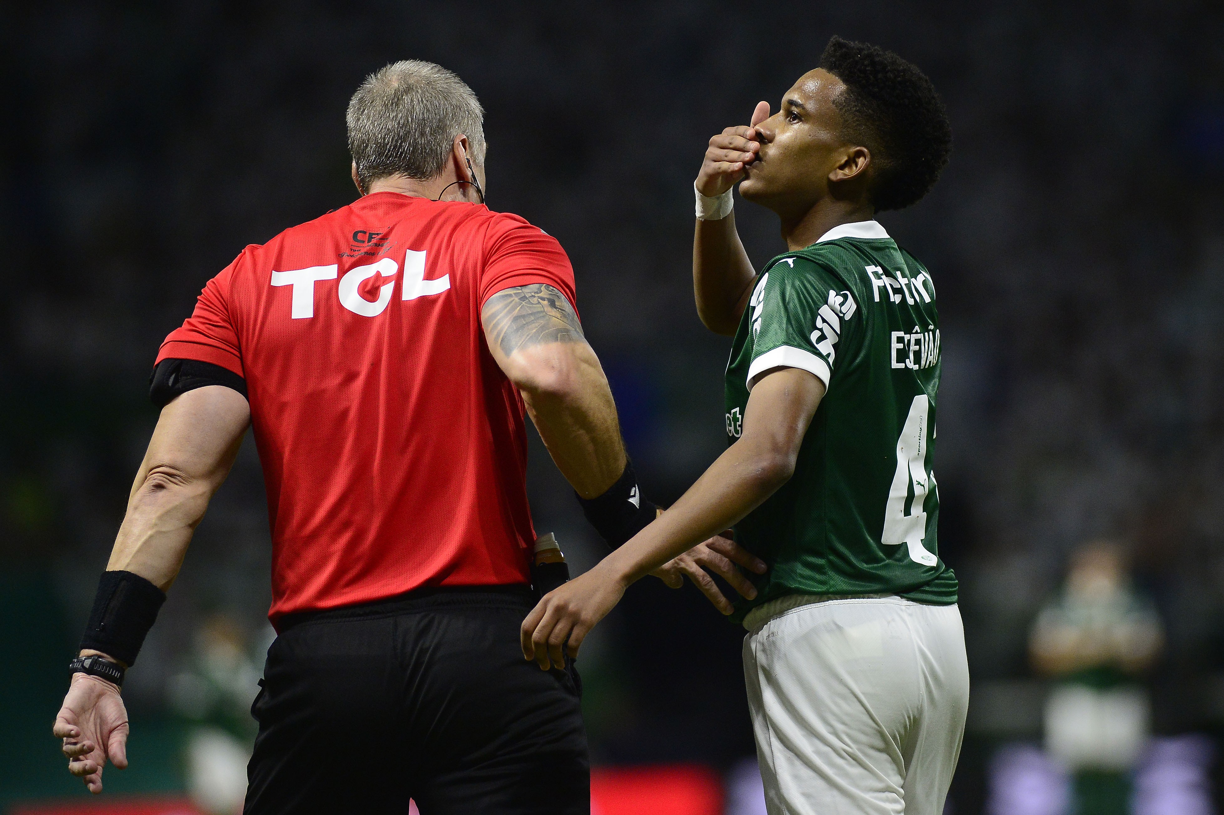Destaque de Estêvão em Campo Roubando a Cena na Atuação do Palmeiras