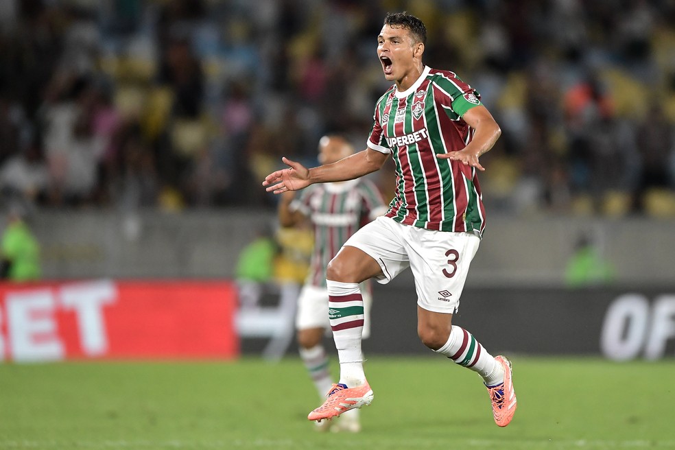 Thiago Silva celebra mais um triunfo pelo Fluminense.