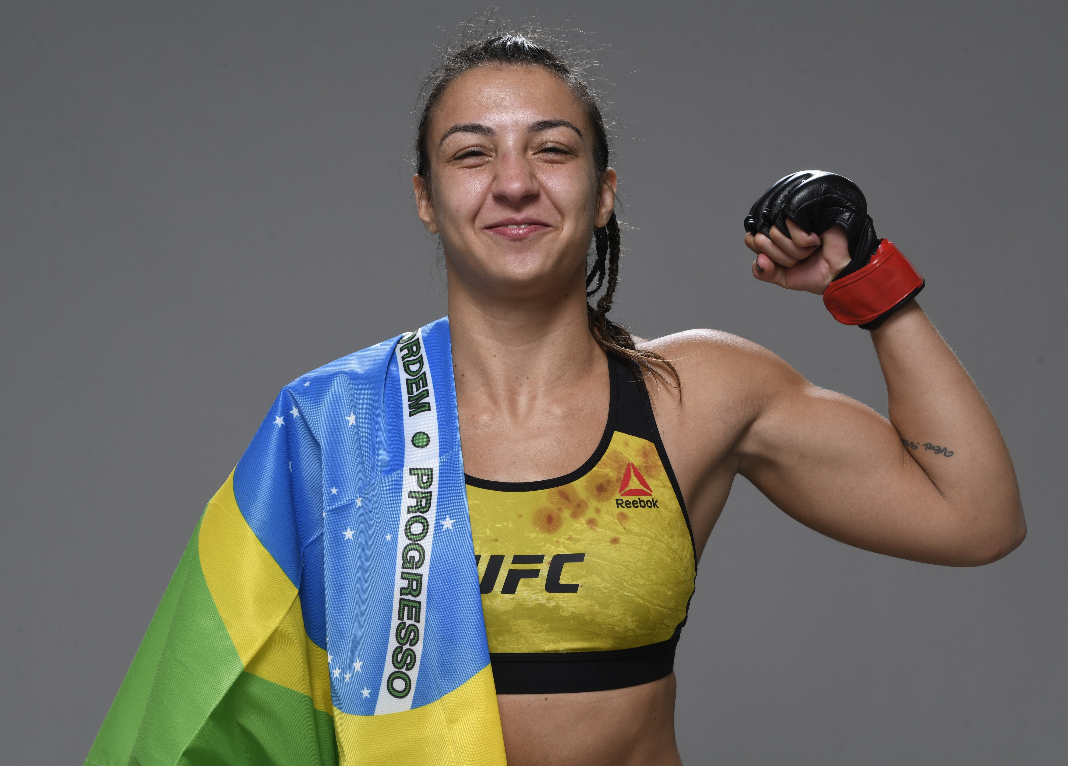 Amanda Ribas e Raulian Paiva sobem nos rankings do UFC após vitórias na ...