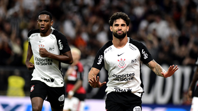 Yuri Alberto comemora gol do Corinthians sobre o Flamengo