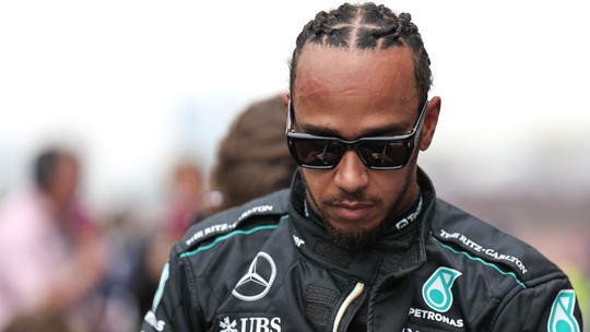 De 18º a 9º na China, Hamilton admite ajuste incorreto no carro - Foto: (Qian Jun/MB Media/Getty Images)