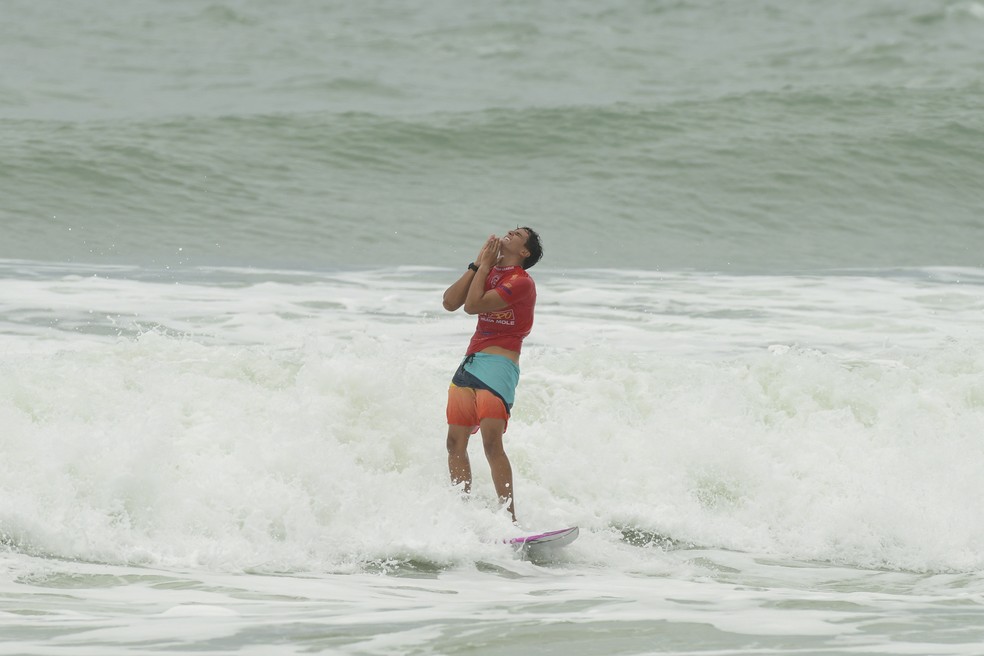 Moradora de São José vence etapa do campeonato nacional de beach