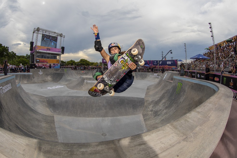 Yndiara Asp foi campeã do skate park em Florianópolis em 2024 — Foto: Julio Detefon/ TU