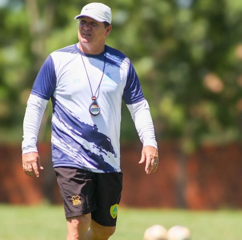 Salgueiro anuncia Emerson Matheus como novo técnico