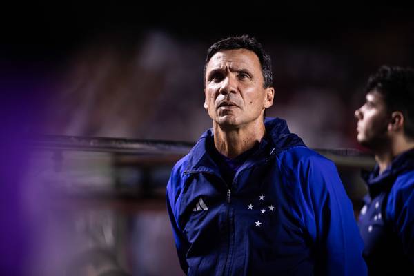 Zé Ricardo agradece ao Cruzeiro, lamenta resultados ruins e afirma que clube está em reconstrução