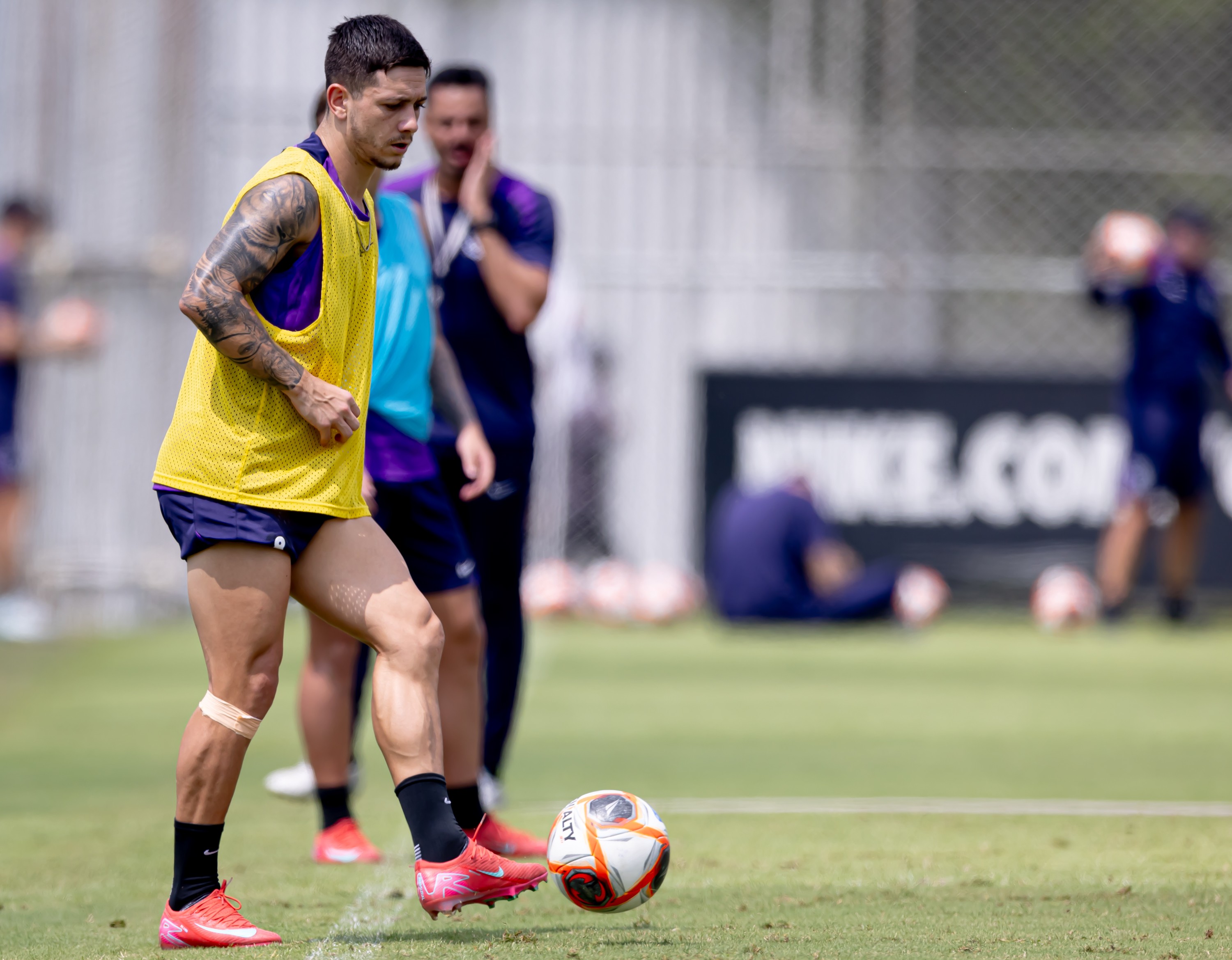treino do corinthians para definir convocados com tático realizado por Ramón.