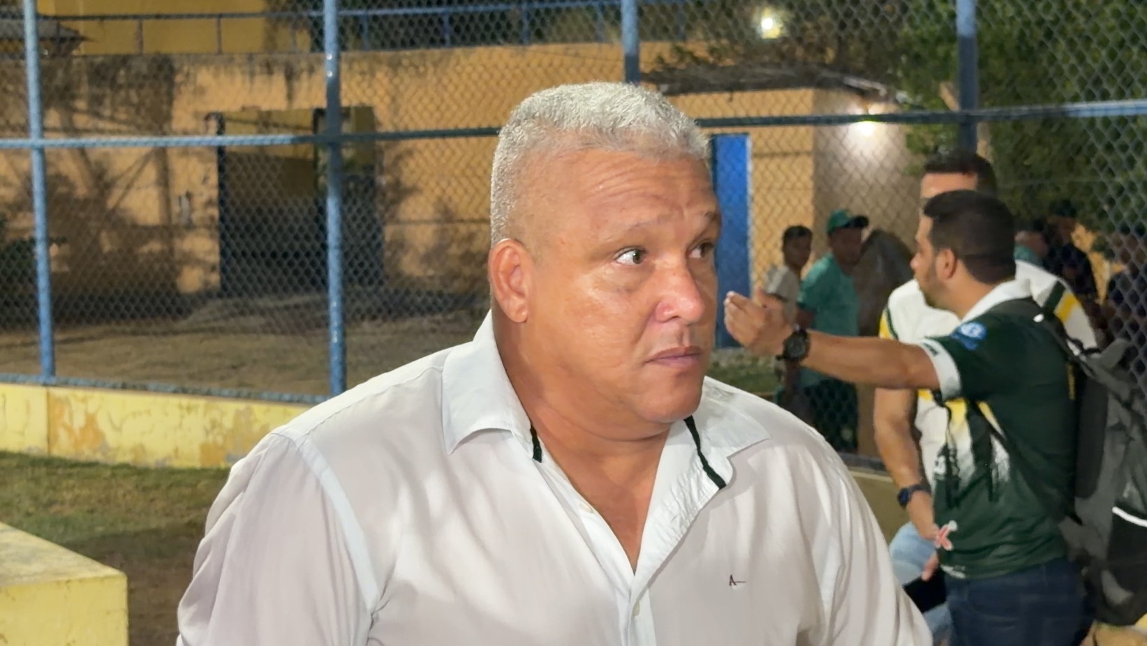 Técnico Givanildo Sales detona atuação da arbitragem em River-PI x Picos: "Me assaltou com o apito"