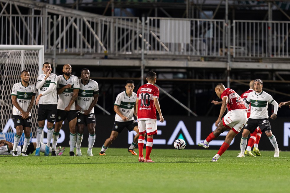 Coritiba x CRB, pela 35ª rodada da Série B — Foto: Paulo De Tarso/AGIF