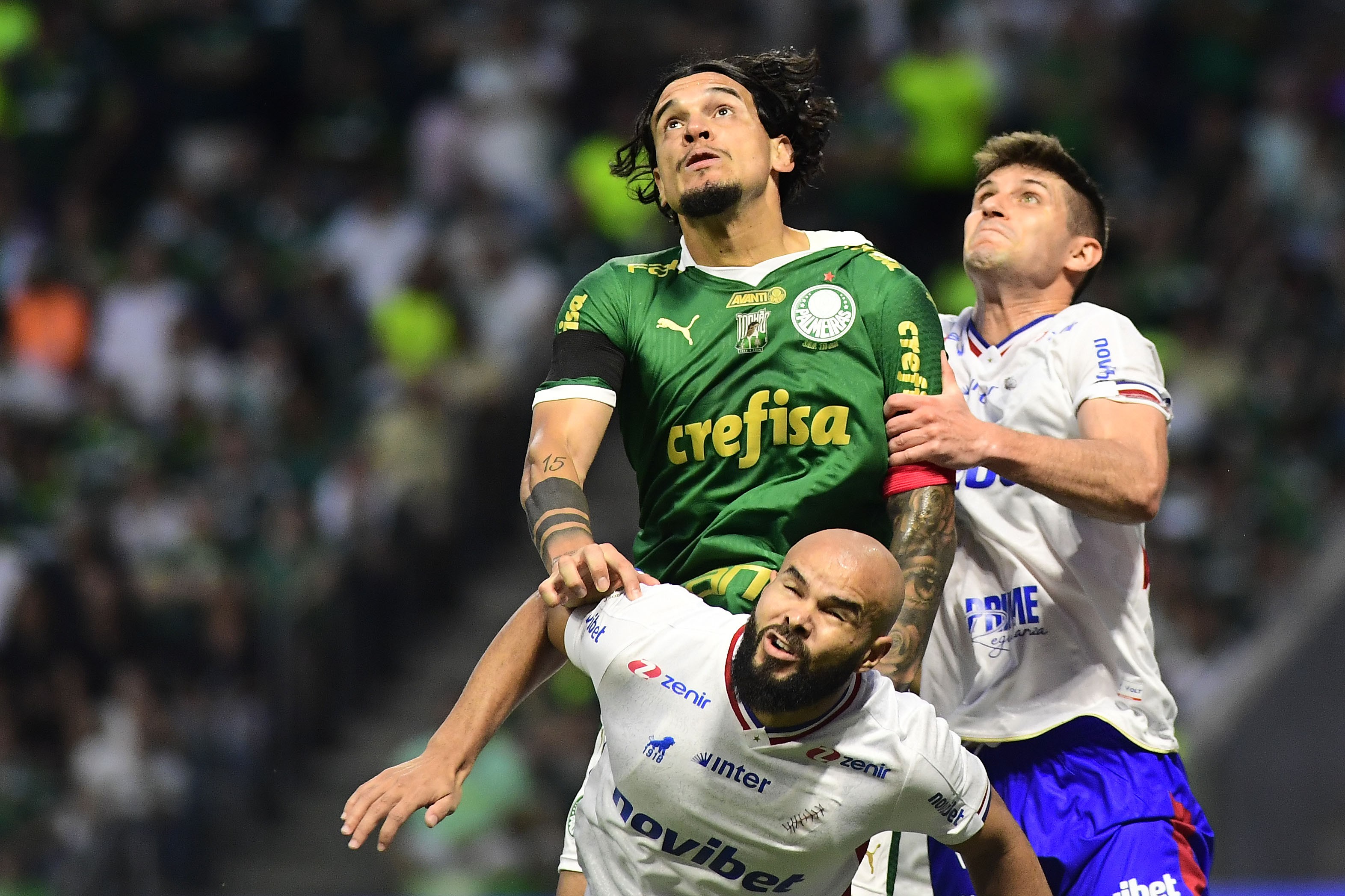 Palmeiras busca quebrar sequência negativa contra o Fortaleza no Brasileirão.