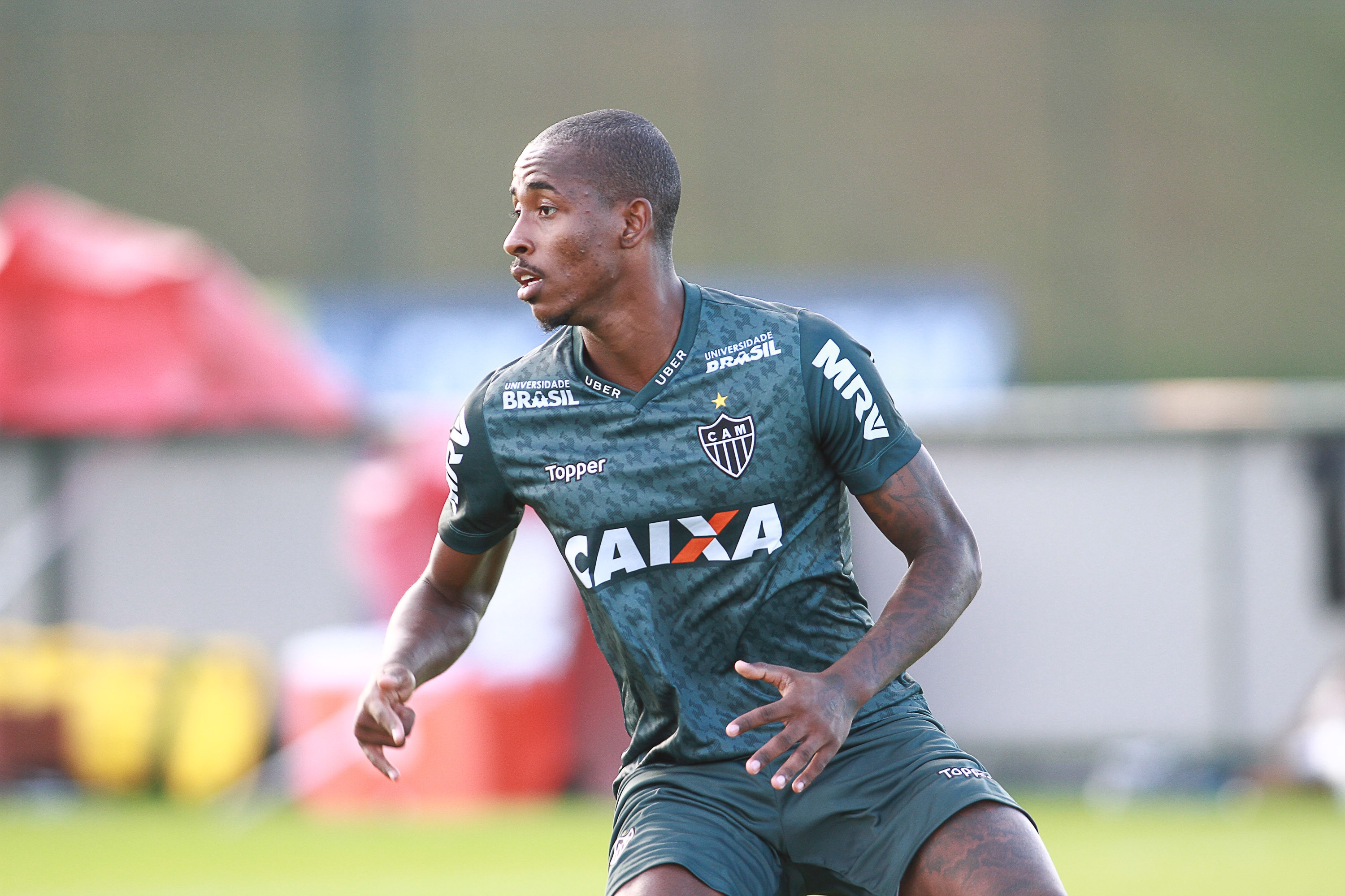 Contrato de Denilson termina na Arábia Saudita, e futuro no Atlético-MG ...