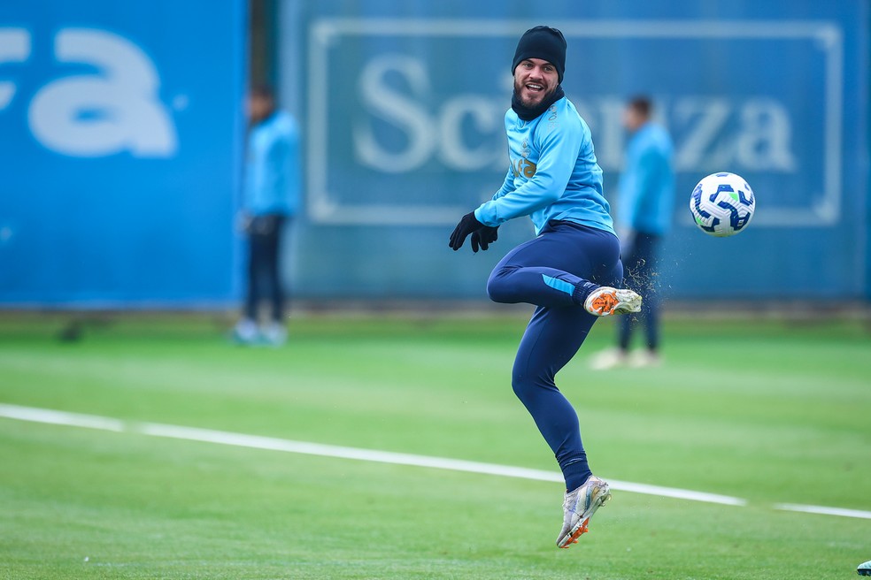 Nathan no treino do Grêmio — Foto: Lucas Uebel/Grêmio