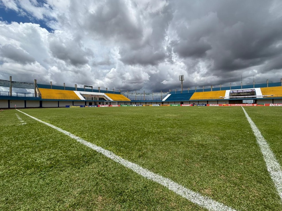 Estádio Mirandão em Araguaína — pedido para liberar Mirandão