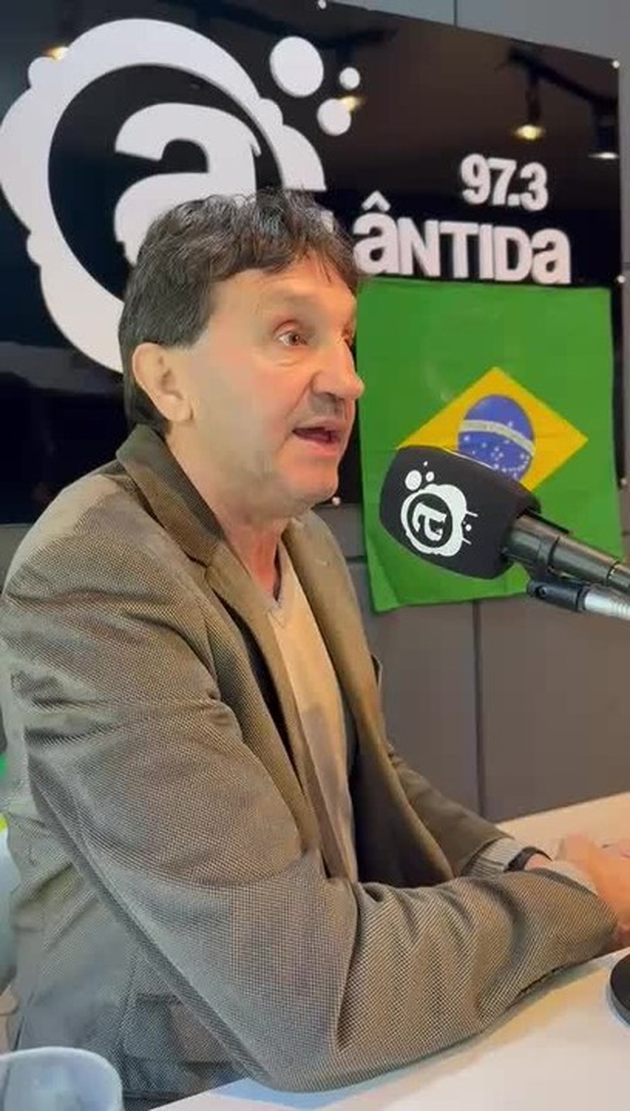 Ídolo do Tigre, Itá critica Felipão e revela mágoas da época no Criciúma