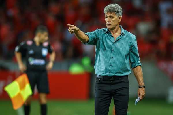 Grêmio sai do Gre-Nal com crescimento e reforços à disposição