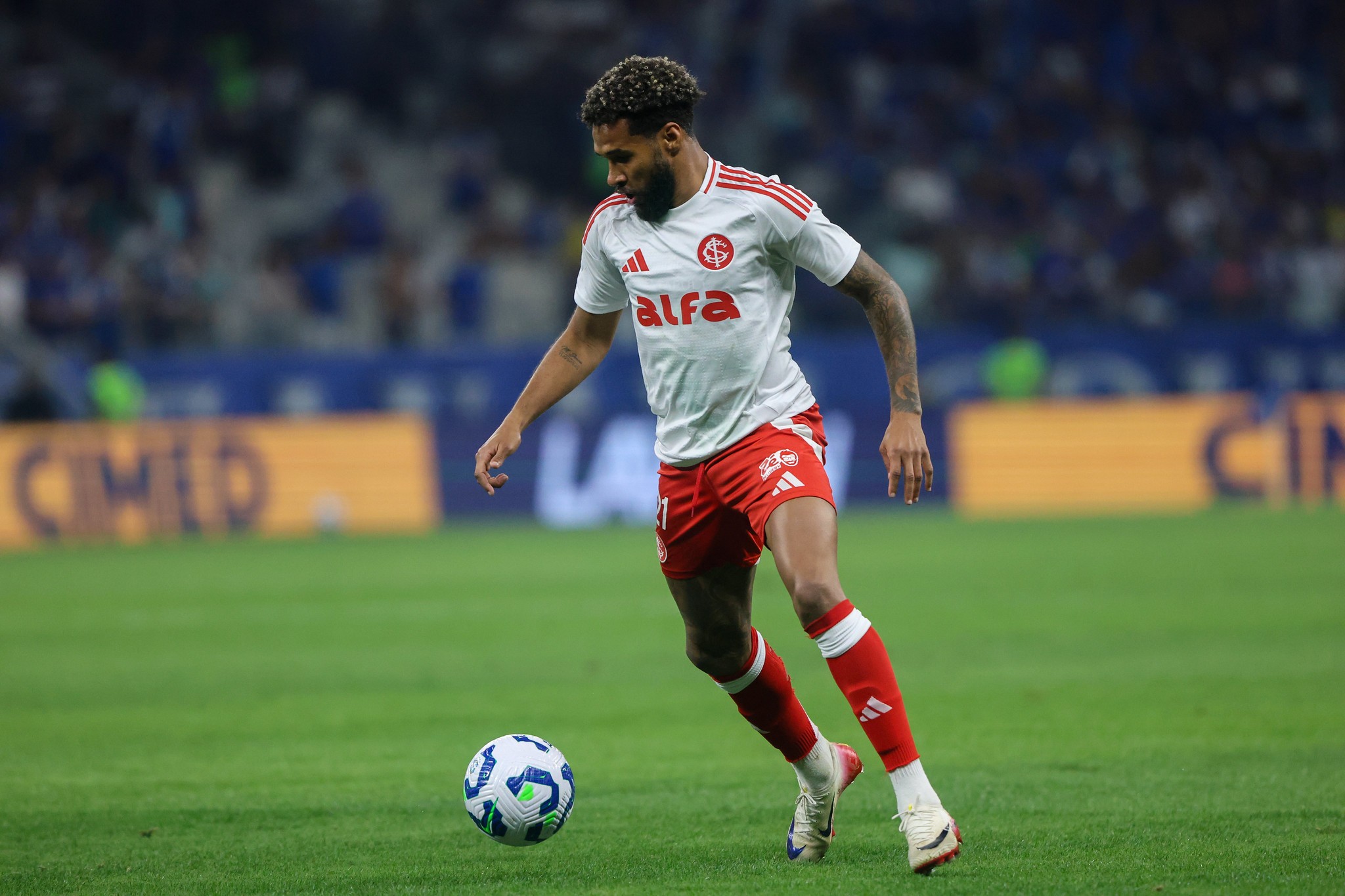 Wesley completa 100 dias sem gols, mas pode render R$ 30 milhões