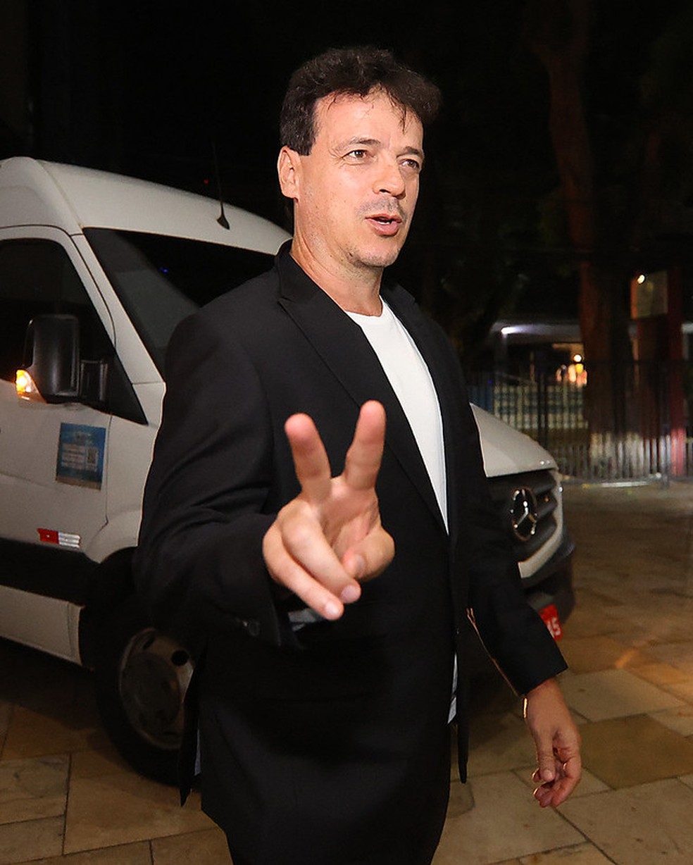 Fernando Diniz já está em Belo Horizonte — Foto: Vitor Silva/CBF