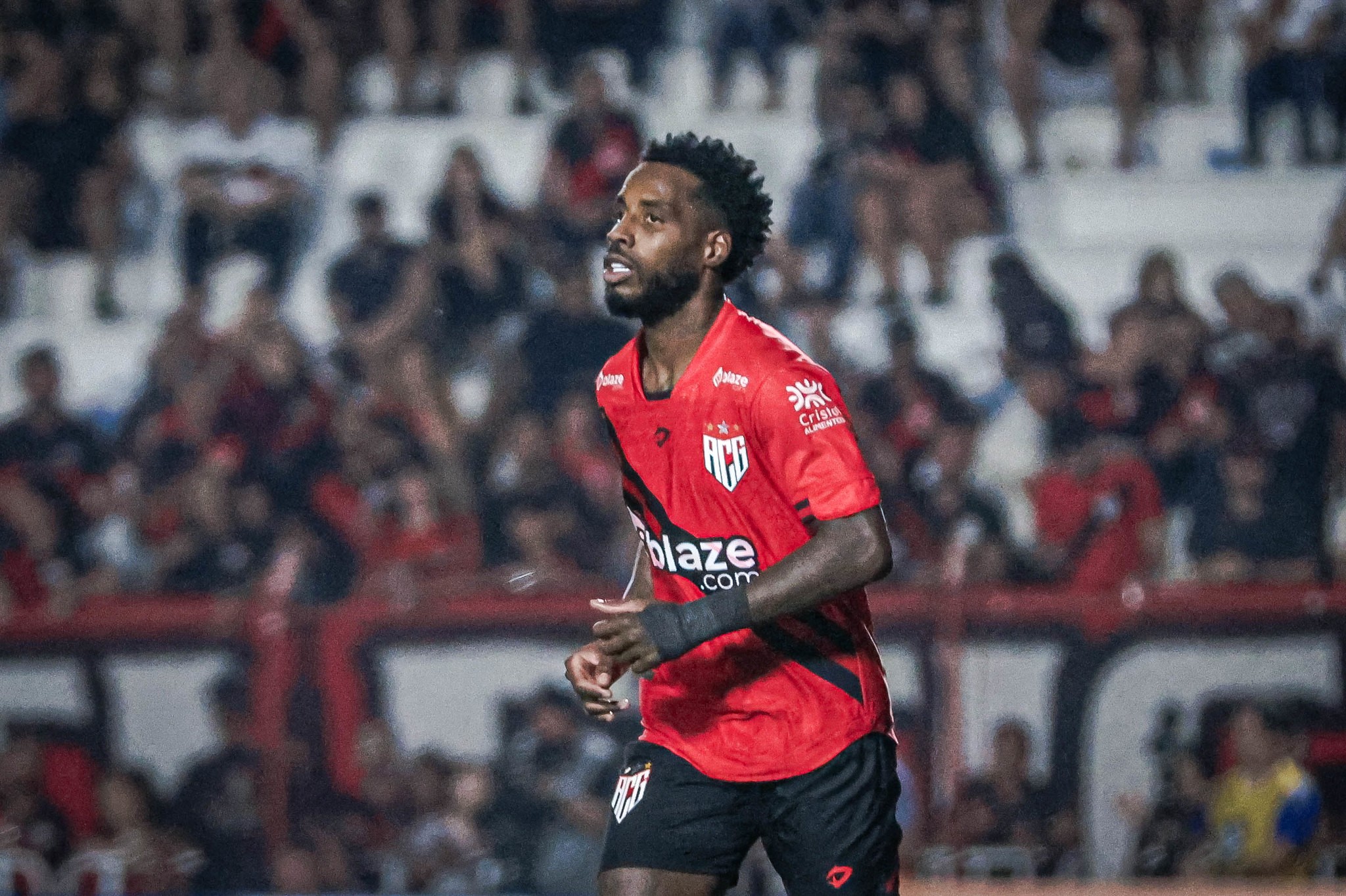 Em definitivo no Atlético-GO, Romão vê evolução na carreira e ainda ...