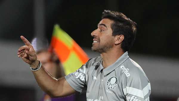 Palmeiras busca reforços para suprir lacunas enquanto espera retorno de Rômulo