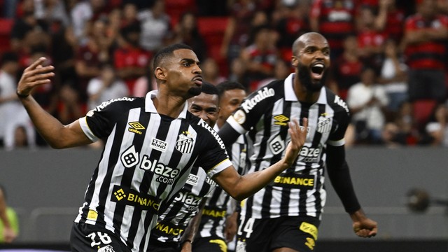 Joaquim comemora gol em Flamengo x Santos
