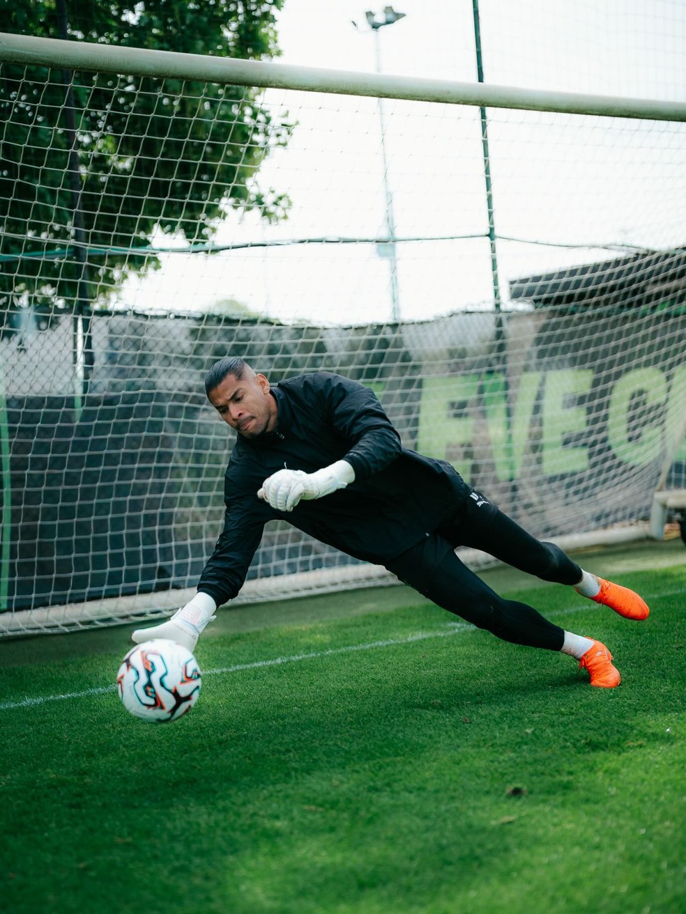 Warleson do Cercle Brugge — alvo do Botafogo
